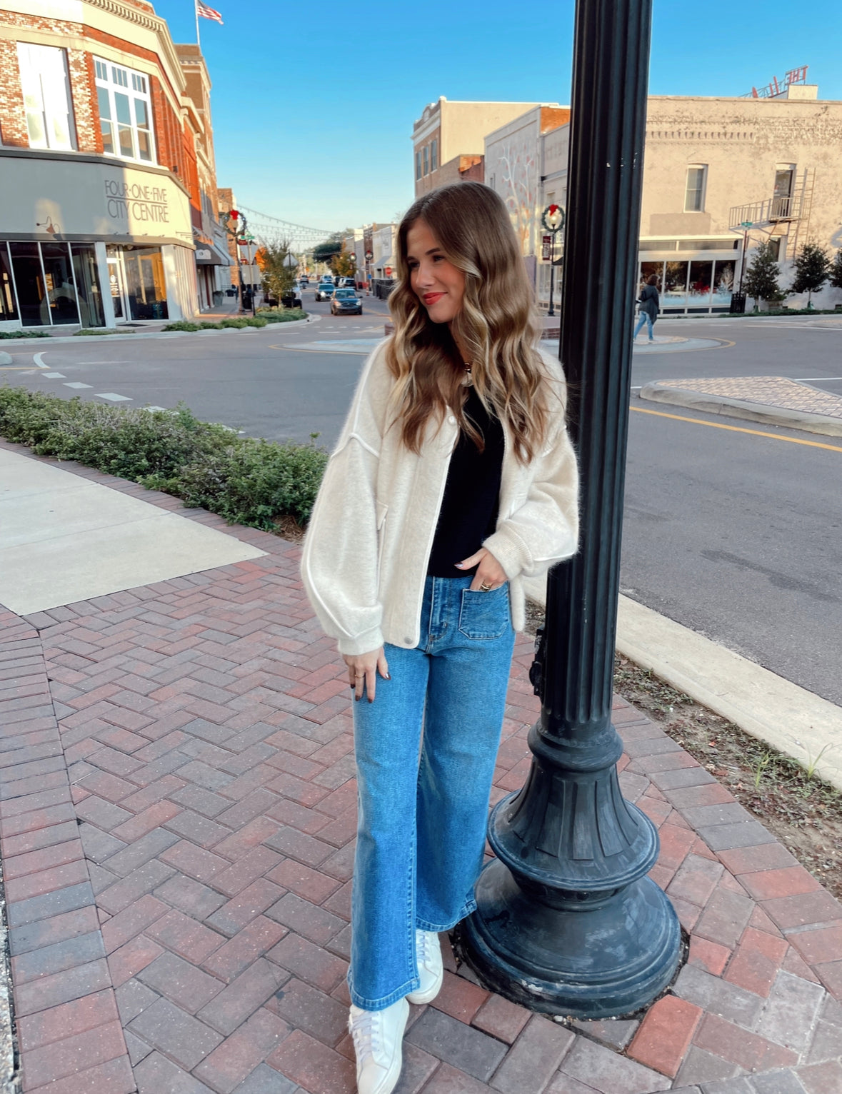 patch Pocket WIDE Leg