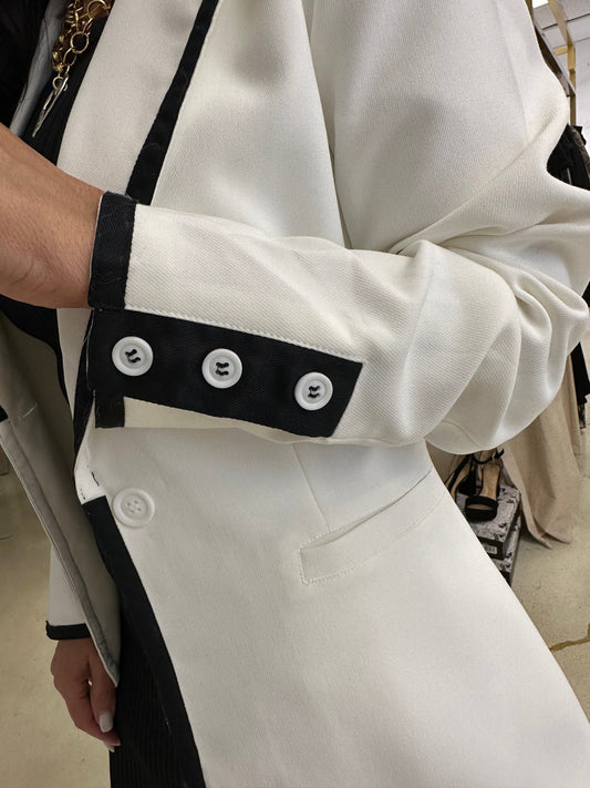 Classic Contrast Blazer
