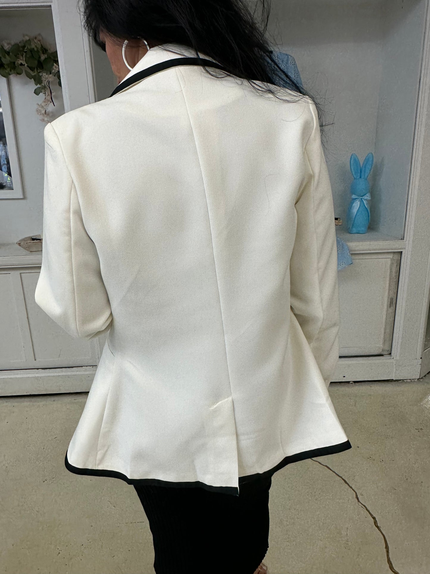 Classic Contrast Blazer