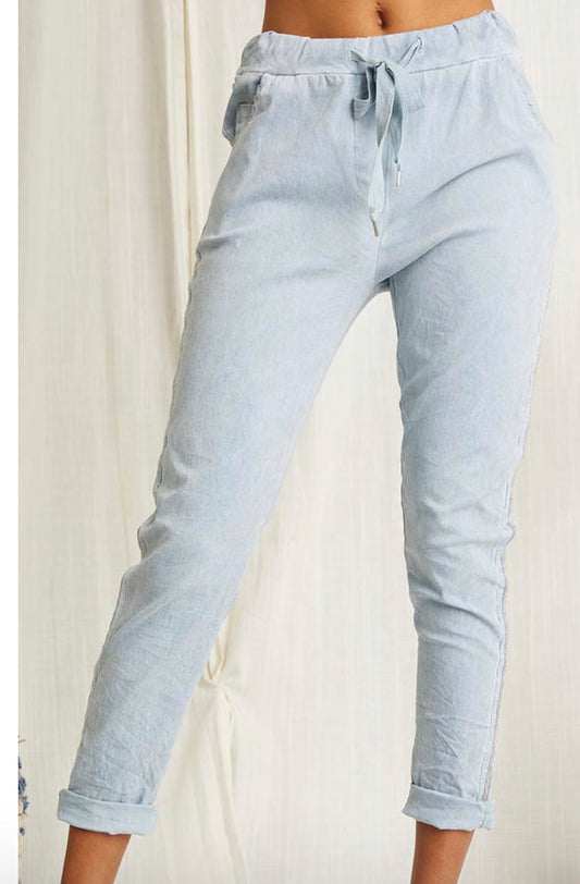 Fantastic in Denim Pants
